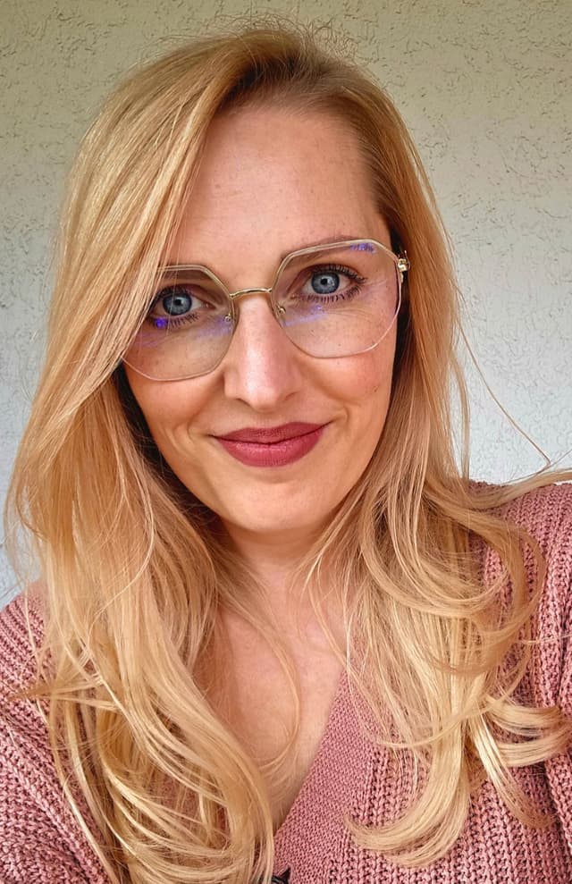 Olga Ast